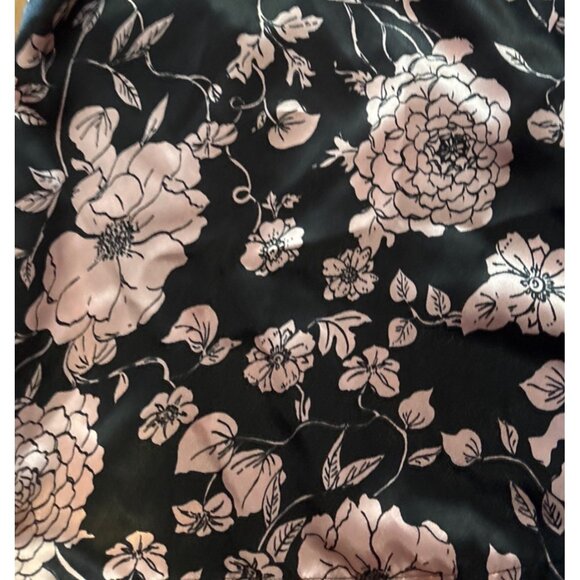 Versailles Robe Floral Satiny Kimono With Belt Womens XL Black Pink - Picture 2 of 9